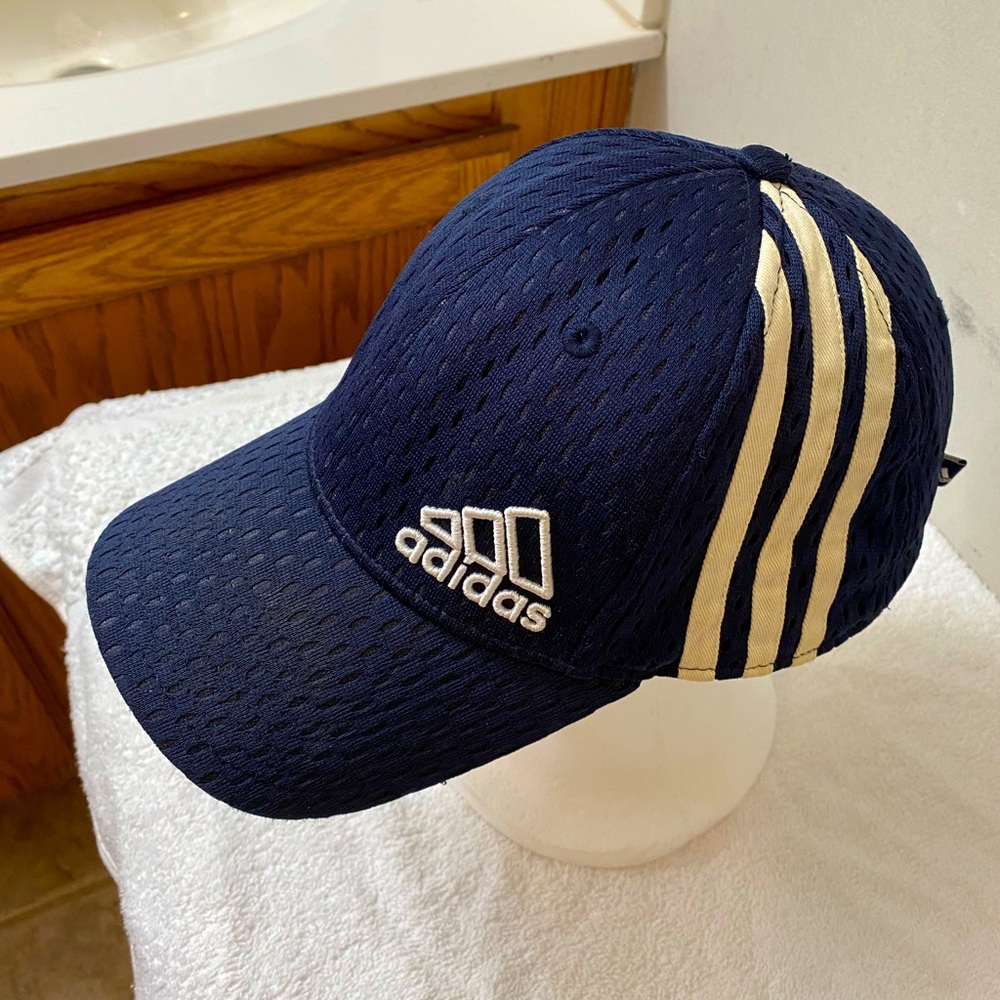 Adidas hat dark blue , x-flex stretch adjustable